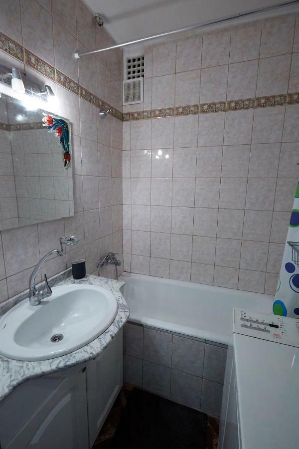Egyetemvaros - A. Apartman Pécs Exteriör bild