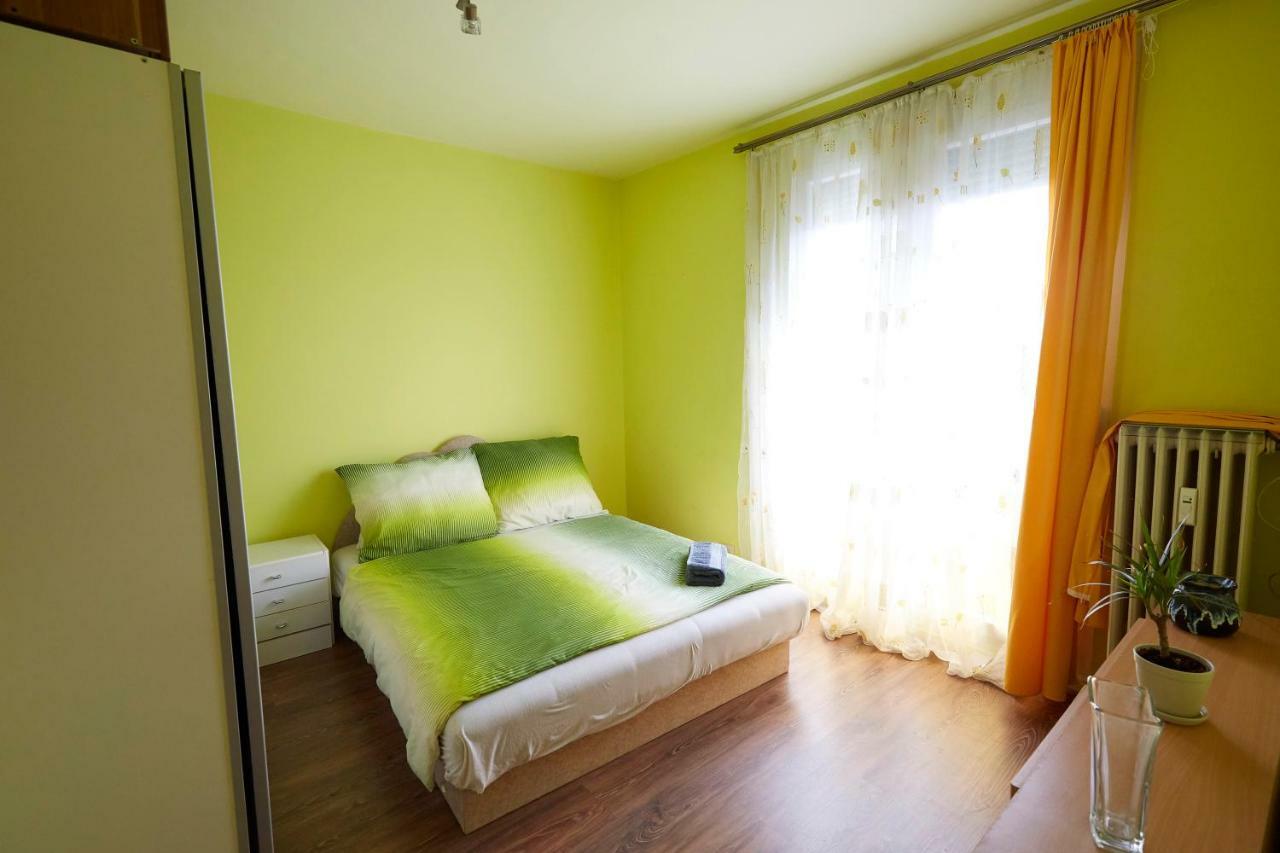 Egyetemvaros - A. Apartman Pécs Exteriör bild