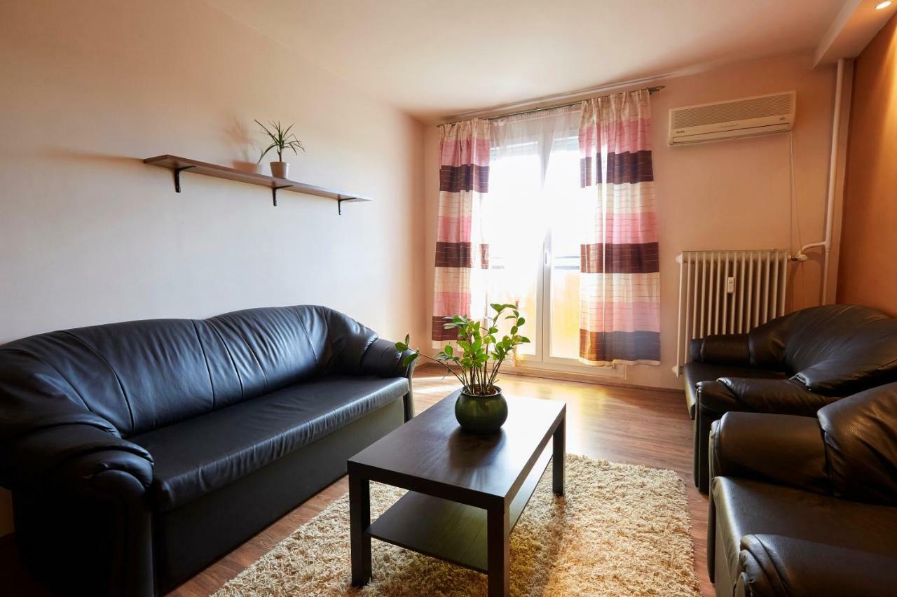 Egyetemvaros - A. Apartman Pécs Exteriör bild